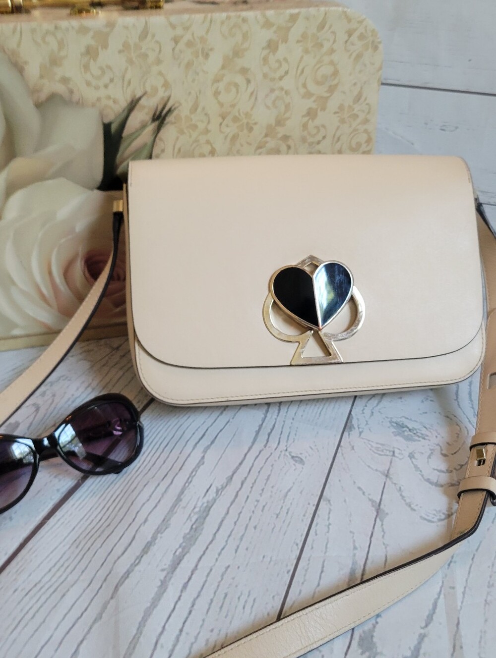 kate spade Nicola Cream Twist Lock Medium Crossbody Shoulder Bag